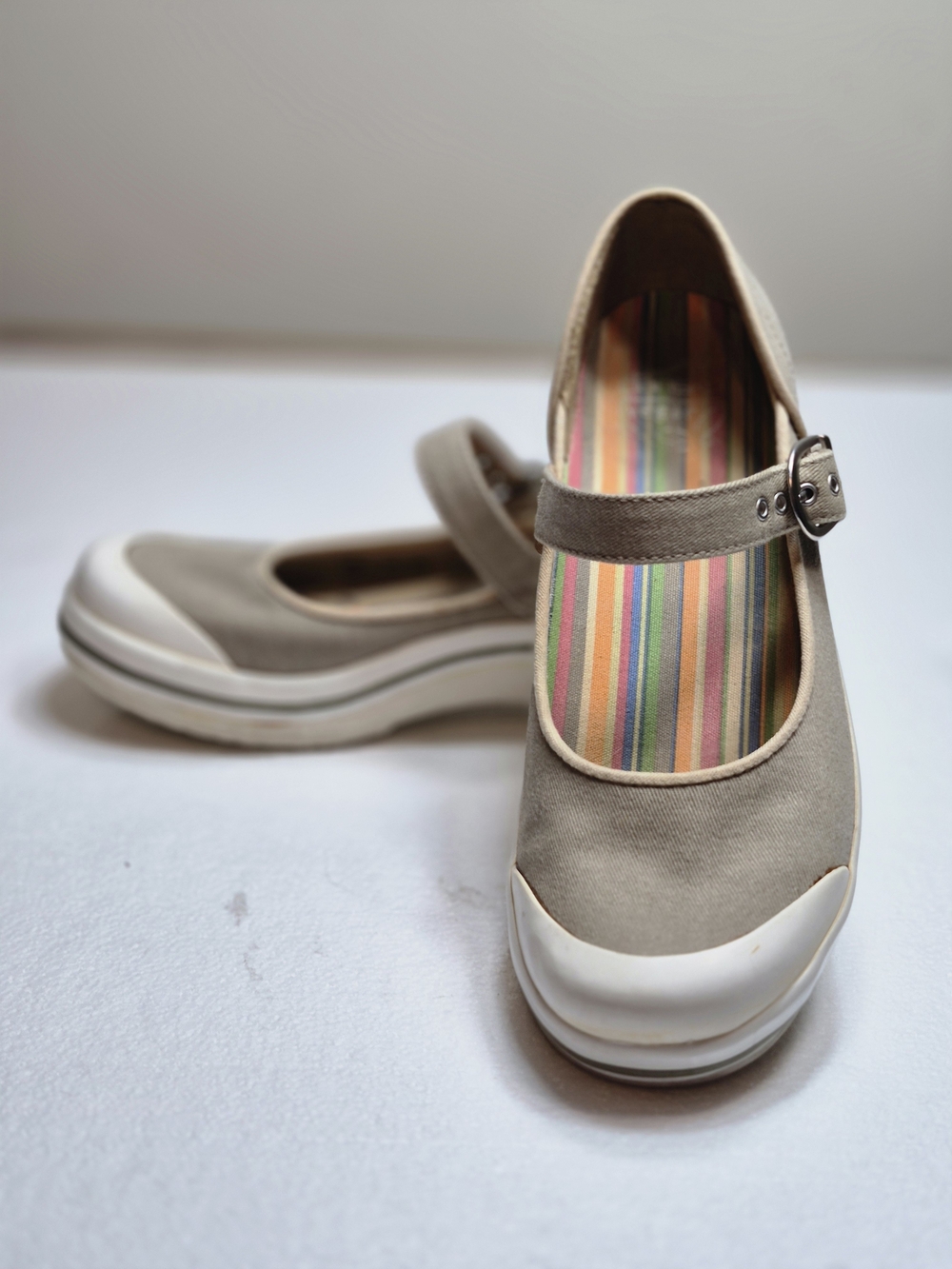 Dansko Vegan Valerie Canvas Mary Jane Clogs – Khaki Beige – Size 37
